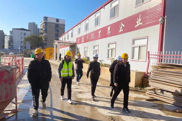 南昌市政建設(shè)桃花南路安置房項目冬季施工安全專項檢查6004001.jpg