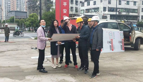 西湖區副區長馬桂林蒞臨南昌市政建設集團桃花南路安置房建設項目調研600.jpg