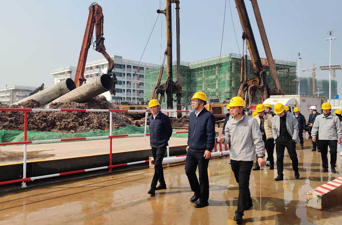 楊閑冬調研南昌市政建設集團贛州項目